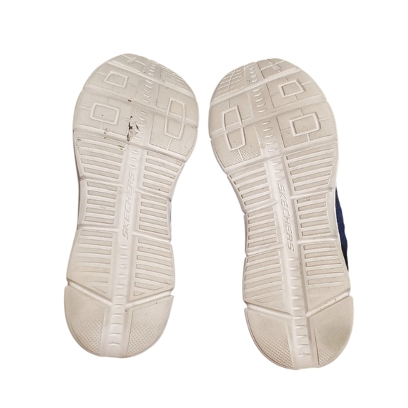 Skechers Men's Relaxed Fit Memory Foam Slip On Walking Athletic Sneakers 12 - Picture 8 of 8